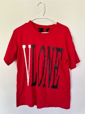 Vlone Staple T-Shirt Red Big V Logo Size Large Made In USA Medium